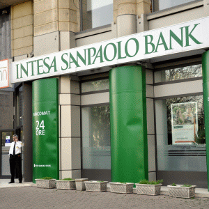 Profitul "Intesa Sanpaolo", peste aşteptări
