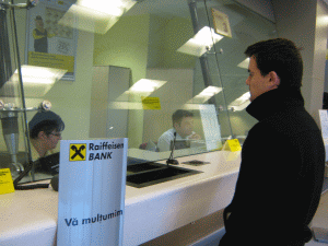 Raiffeisen Bank a semnat cu FEI un acord de garantare "Iniţiativa pentru IMM" 