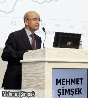"Pentru o creştere echilibrată trebuie să ne orientăm mai mult pe exporturi, pe mediul investiţional şi competitivitate" 