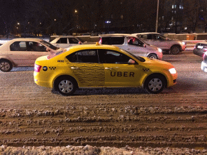 UBER nu are motiv să ceară modificarea legii care reglementează taximetria