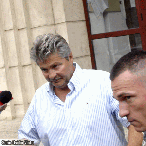 Gripa bancherilor adusă de Vîntu