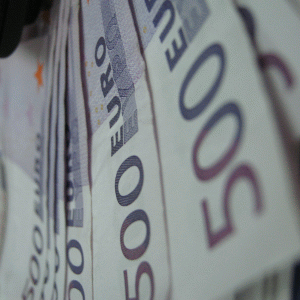 BNR spune că verificarea cesiunii creditelor intră în atribuţiunile ANPC