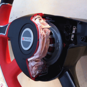 Surse: "Takata" va cere plasarea sub protecţia Legii falimentului