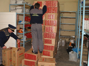 Un număr de 48 de miliarde de ţigarete ilegale, consumate anul trecut în UE 