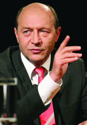 Băsescu vrea ca ambasadele să promoveze interesele firmelor româneşti