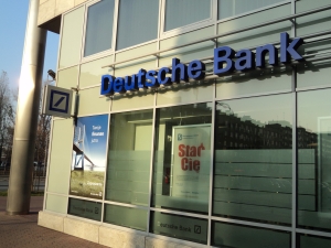 Surse: Deutsche Bank îşi mută la Frankfurt operaţiunile din Londra