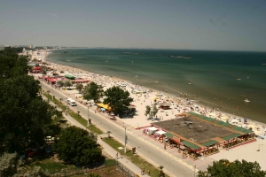 O terasă din Constanţa, închisă din cauza unor nereguli grave, a fost redeschisă fără acordul autorităţilor