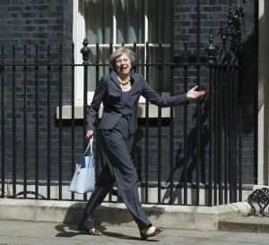 Theresa May mărturiseşte că i-a "curs o lacrimă" când a văzut rezultatele alegerilor anticipate