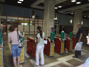 Metrorex deschide luni staţia de metrou Pipera