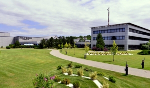 "Philip Morris" investeşte aproape jumătate de miliard de euro în fabrica din Otopeni