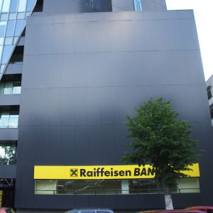 Polonia a prelungit cu un an termenul până la care "Raiffeisen" trebuie să listeze "Polbank"