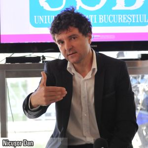 O ceată de habarnişti: Uniunea Salvaţi România de USR