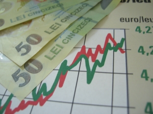 Euro a fost cotat la 4,5657 lei, peste referinţa de vineri