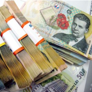 Ministerul Finanţelor a luat cu împrumut 800 milioane lei pe un an