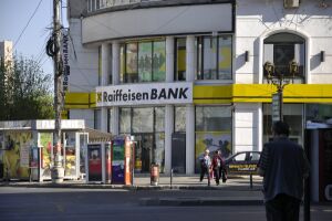 Profit net în creştere cu 2% pentru Raiffeisen Bank