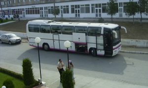 Aproximativ 40 de români se aflau în autocarul răsturnat din Germania; opt au fost externaţi