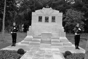 Monumentul Apostolii basarabenilor refăcut în 2016.