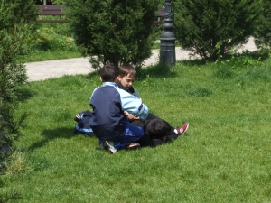Aproape o sută de minori daţi dispăruţi de familii, găsiţi în ultima săptămână de poliţişti