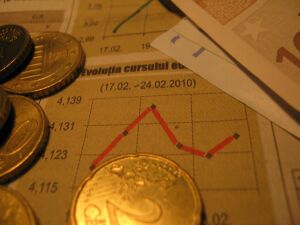 Euro a fost cotat la 4,5986 lei, peste referinţa de ieri