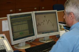 Wall Street a deschis în scădere