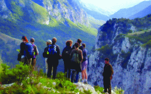 Numărul turiştilor români care vor călători în străinătate va creşte cu 35%