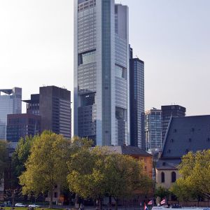 WirtschaftsWoche: Guvernul german, în favoarea unei fuziuni Commerzbank-BNP Paribas