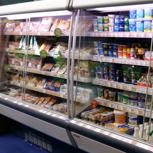 Mai multe ţări, inclusiv România, cer ca reglementările UE să prevină standardele duble la alimente