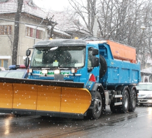 Societatea Naţională a Sării a câştigat contractul de furnizare a sării pentru deszăpezire în acestă iarnă