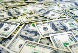 Dolarul - la nivelul maxim al ultimului an, faţă de euro