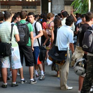 Avalanşă de discursuri mobilizatoare la deschiderea noului an universitar