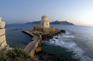 Un sfert din românii care merg la vară în străinătate îşi rezervă vacanţa din această toamnă