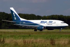 Baza Blue Air de la Constanţa renunţă la rutele de zbor spre Roma şi Iaşi