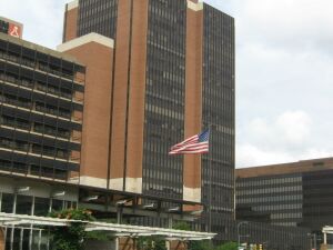 Un număr de 100 de companii americane caută oportunităţi de afaceri
