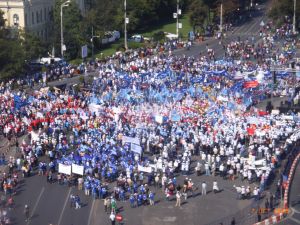 Sindicatele din sănătate iau în calcul declanşarea grevei generale