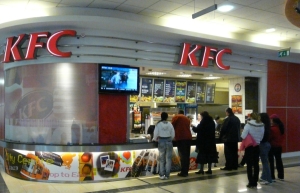 Subscrierile investitorilor instituţionali acoperă integral oferta proprietarului restaurantelor KFC