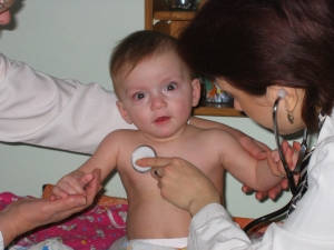 Peste 9.700 de cazuri de rujeolă, confirmate de la debutul epidemiei