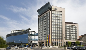 Moody's a îmbunătăţit ratingul Raiffeisen Bank International la "A3"