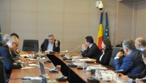 Întâlnirea ministrului Gheorghe Şimon cu reprezentanţii companiilor "Minvest" Deva şi "Minvest" Roşia Montană (Sursa foto: Ministerul Economiei)