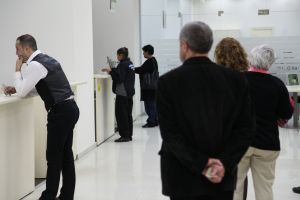 Peste 10.000 dintre clienţii băncii migrează lunar pe canalele digitale