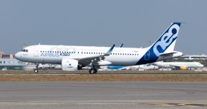 "Airbus" a obţinut cea mai mare comandă de avioane din istoria sa