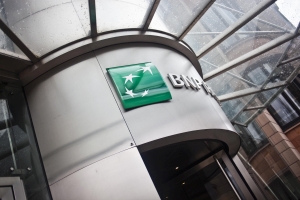 BNP Paribas interesată de divizia poloneză a Raiffeisen 