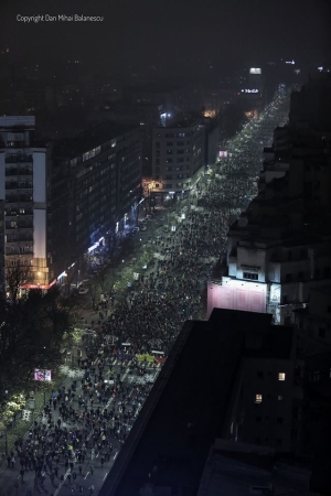 Bulevardele Nicolae Balcescu şi Magheru, ocupate în întregime de protestatari (Sursa foto: Dan Mihai Bălănescu/ Facebook)