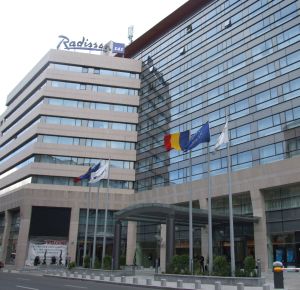 "Revetas Capital, pe ultima sută pentru achiziţia Radisson Blu din Bucureşti"