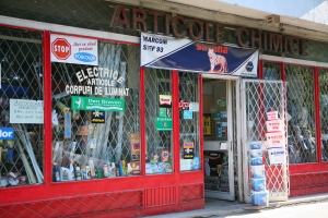 Afacerile din comerţul cu amănuntul au crescut cu 13,6% în octombrie