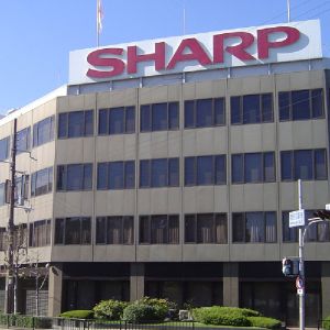 "Sharp" vrea o alianţă cu "Japan Display" în domeniul OLED