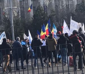 Protest în Piaţa Victoriei împotriva Codului fiscal