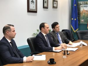 Delegaţia Fondului Proprietatea, condusă de Johan Meyer, co-manager de portofoliu în România.