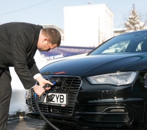 Vânzările de maşini electrice şi hibrid au crescut, în România, cu peste 125%