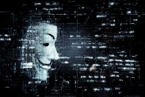 Infractorii cibernetici folosesc software piratat pentru a infecta în secret computerele