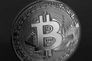 Bitcoin a scăzut astăzi din cauza temerilor că autorităţile de reglementare vor înăspri controlul pieţei